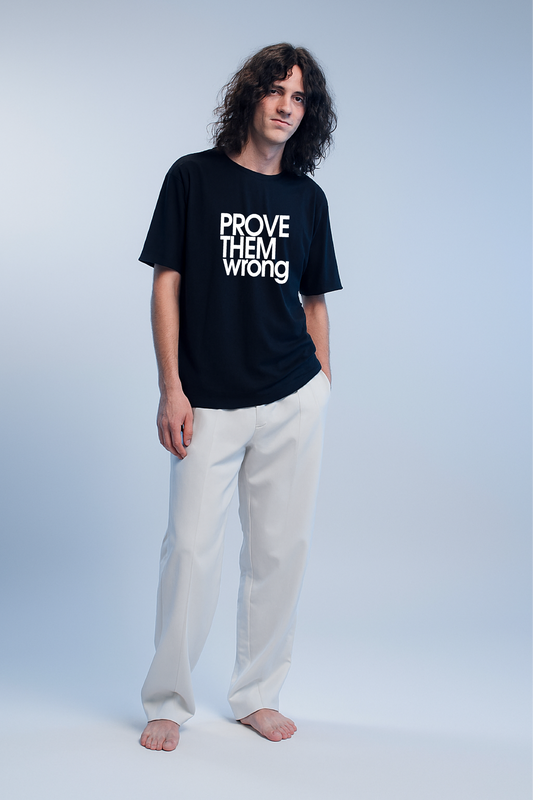 A bold essential for every wardrobe, this unisex oversized classic t-shirt